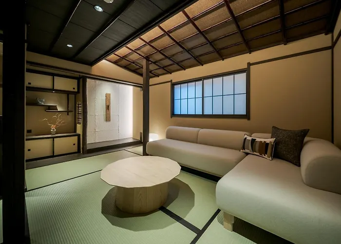 Nazuna Kyoto Higashi Honganji